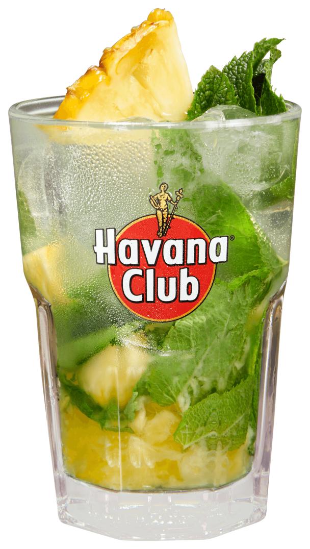 Drink z sokiem ananasowym i rumem Pineapple Mojito Havana Club