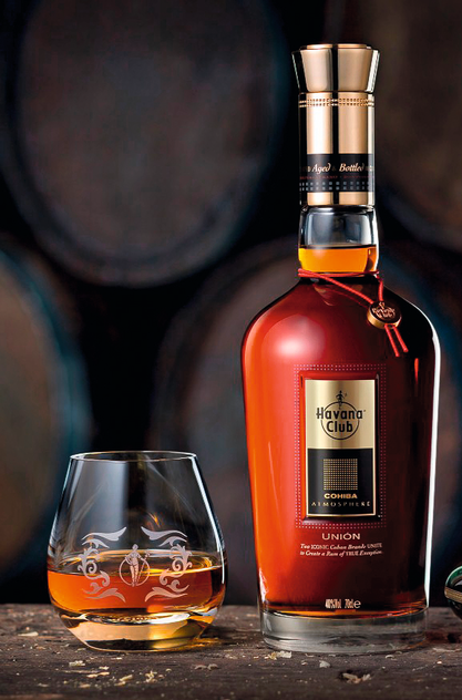 Havana Club Unión Rum pur genießen