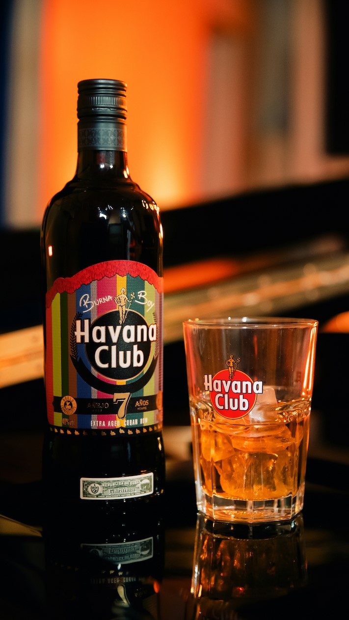 Limited Edition bottle Havana Club x Burna Boy and a cocktail